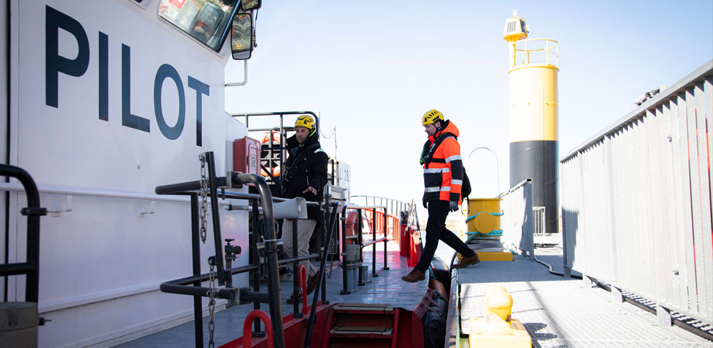 Erster Masterjahrgang Maritime Pilotage erfolgreich abgeschlossen